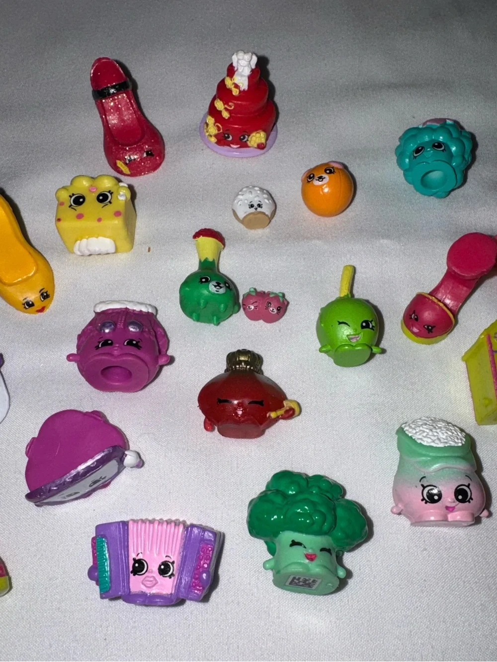 Shopkins bundle - Picture 5 of 5